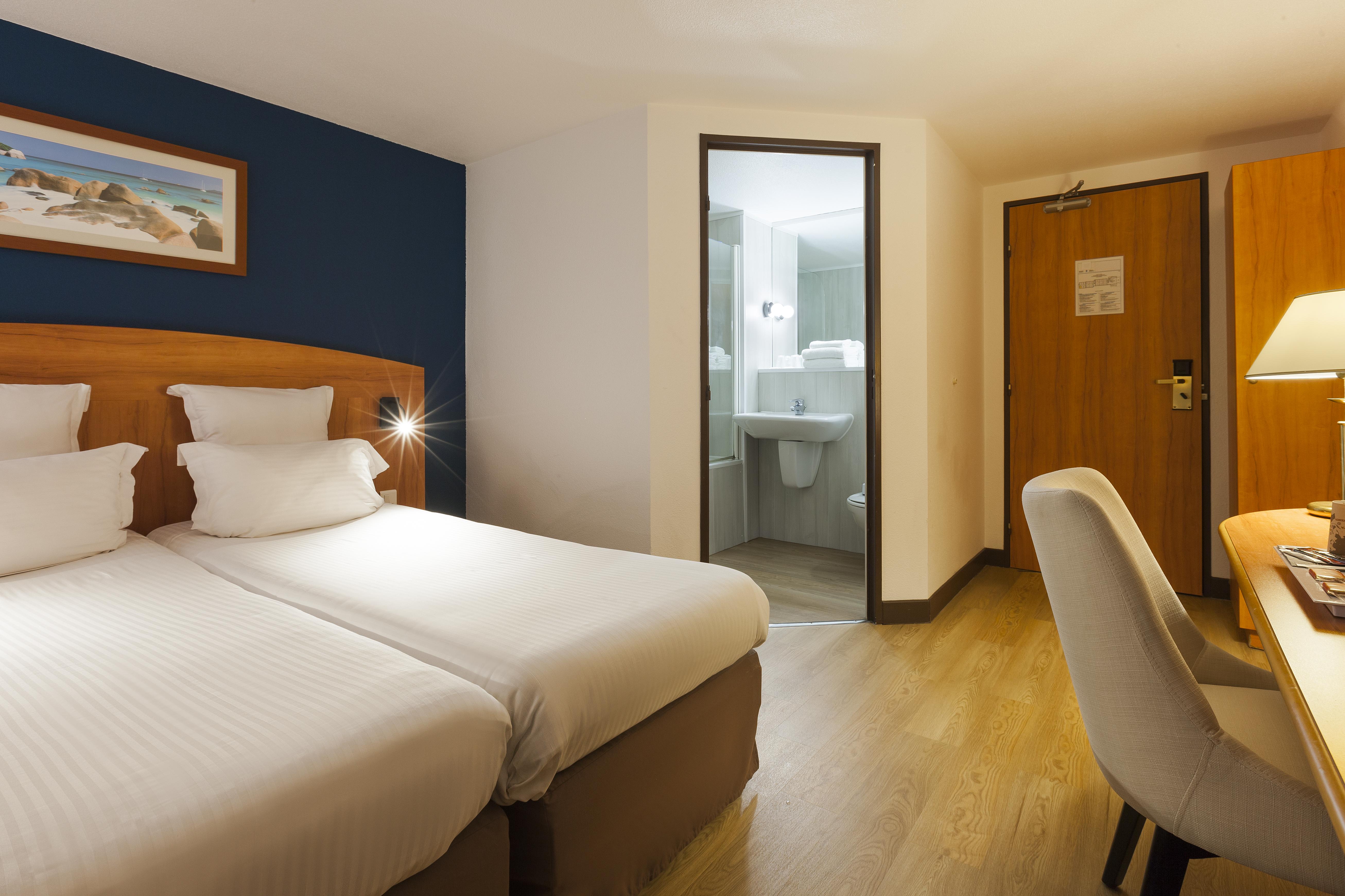Comfort Hotel Эврё Экстерьер фото