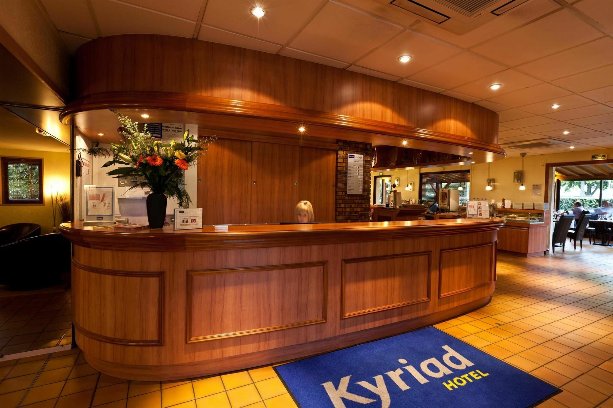 Comfort Hotel Эврё Экстерьер фото