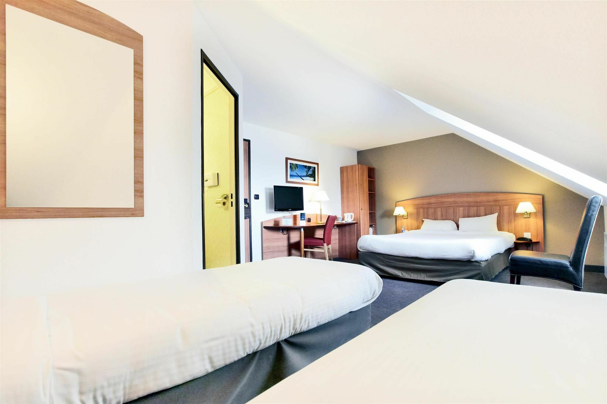 Comfort Hotel Эврё Экстерьер фото